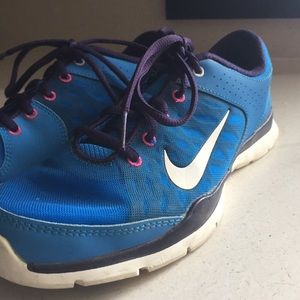 Nike women’s training shoes